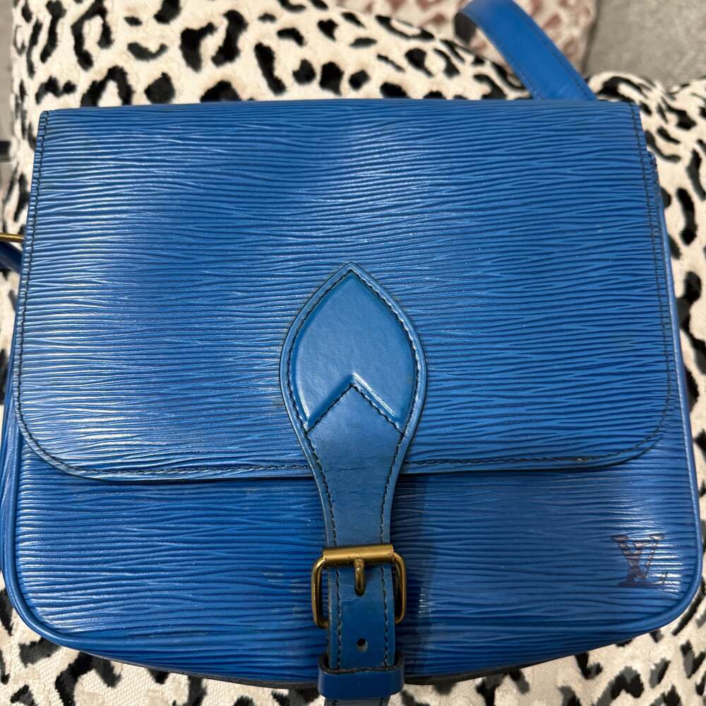 Louis Vuitton Epi Cartouchiere MM Shoulder Bag Blue M52245